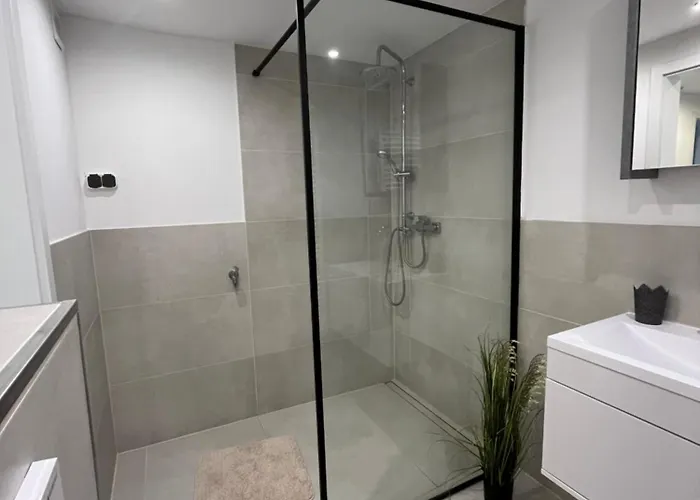 Διαμέρισμα Moderne Mit Guter Ausstattung Und Self Checkin Bodenwerder